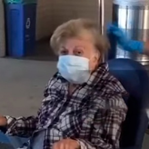 90-летняя женщина справилась с коронавирусом и поделилась секретом выздоровления