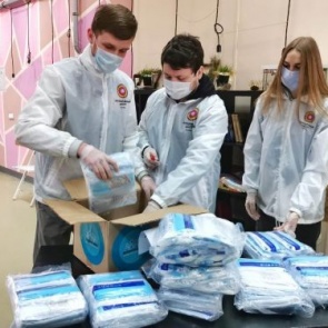 Всероссийский благотворительный фонд Олега Дерипаска «Вольное дело» передал Ачинску 2000 медицинских масок