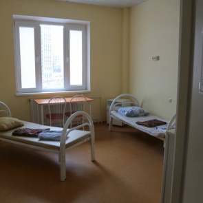 «Мы даже не знаем, отдадут ли нам тело»: внучка погибшего от коронавируса дедушки рассказала подробности