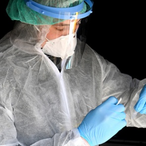 В Кремле оценили российские тесты на коронавирус