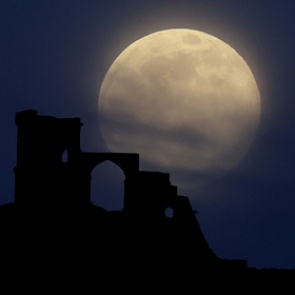 США собрались добывать ресурсы на Луне