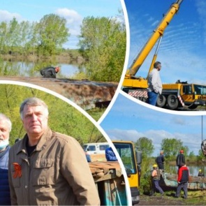 В Ачинске устанавливают понтонный мост через реку Чулым