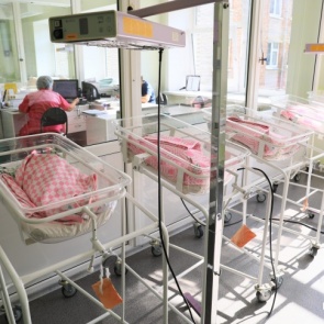 В Красноярске шесть сотрудников роддома на Свободном заразились коронавирусом