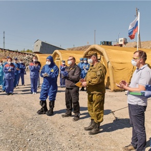 Больных коронавирусом красноярских вахтовиков начали принимать в мобильном госпитале Минобороны