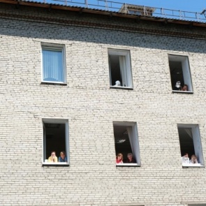 «Говорили, что я себя накручиваю»: красноярка с коронавирусом 2 недели добивалась теста и госпитализации