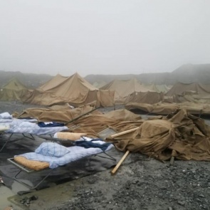 «Люди увольнялись, но их не выпускали»: что на самом деле происходит сейчас на «Полюсе»