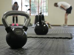 Спортзалам и бассейнам прописали новые правила работы. Даты открытия пока нет