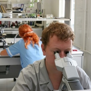 Российские ученые разработают «ускоритель» для лечения рака