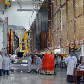 Еще пять сотрудников и два медика ИСС Решетнева заразились коронавирусом