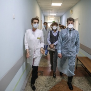 Главный инфекционист минздрава: Красноярский край вышел на плато, но без масок никуда ходить нельзя