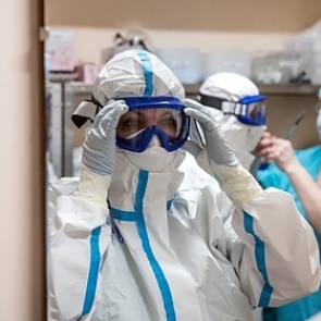 Количество заразившихся коронавирусом в мире превысило семь миллионов