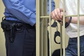 Житель Саяногорска с согласия сожительницы изнасиловал ее детей: получили 42 года колонии на двоих