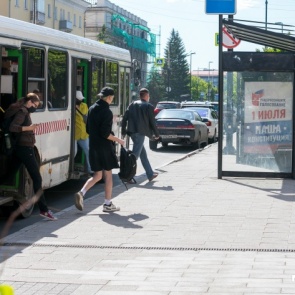 «В реанимацию с ковидом попадают молодые люди»: главный пульмонолог края попросила красноярцев не расслабляться
