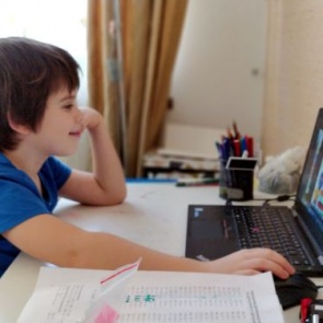 Игры, конкурсы, квесты и подарки: приглашаем юных ачинцев присоединиться к увлекательным и познавательным мероприятиям прямо из дома