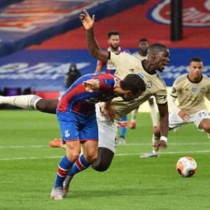 «Манчестер Юнайтед» нанес середняку АПЛ шестое поражение подряд