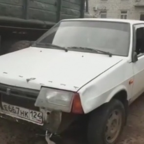 В Абанском районе водитель на ВАЗе сбил девушку-подростка и скрылся с места аварии