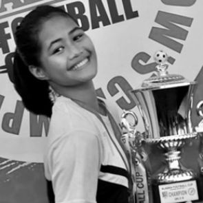 17-летняя футболистка заболела коронавирусом и умерла