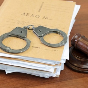 В Красноярском крае кассир придумала хитрую схему кражи денег при продаже авиабилетов и «заработала» на ней полмиллиона