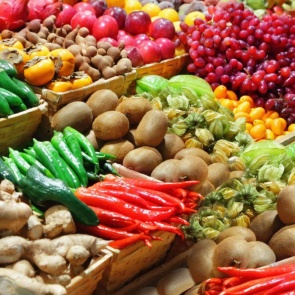 Роспотреб рассказал о проверках овощей и фруктов в Красноярском крае на ГМО и нитраты