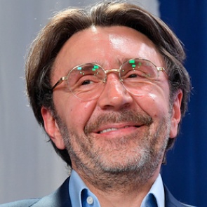 Шнуров высмеял опровержение слухов о богатстве патриарха Кирилла