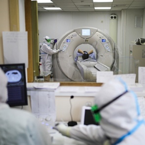 Роспотребнадзор предупредил о росте коллективной дозы облучения из-за пандемии