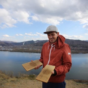 Красноярцы установили мировой рекорд по стоянию на гвоздях